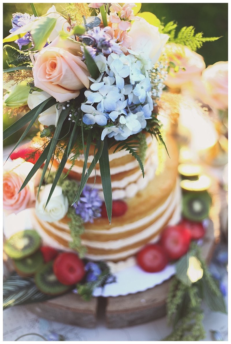 2014-05-06_0028Woodsy Bohemian Spring Styled Bridal Shoot // Little Miss Lovely // Naked Cake by Desserts by Rita with flowers by LML