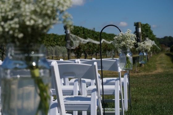 little miss lovely floral design // bordeleau vineyard winery wedding